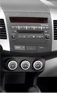 Obrázek z 2DIN redukce pro Citroën C-Crosser 07-12, Mitsubishi Outlander 06-12, Peugeot 4007 07-12 