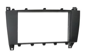 Obrázek z Ramecek autoradia Mercedes C / CLC / G 